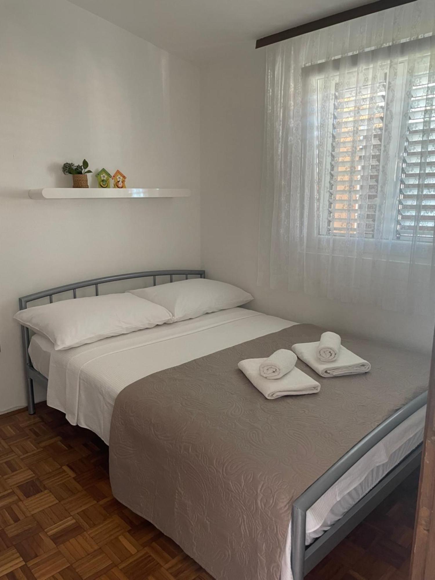 Appartamento House Susec Povljana Esterno foto